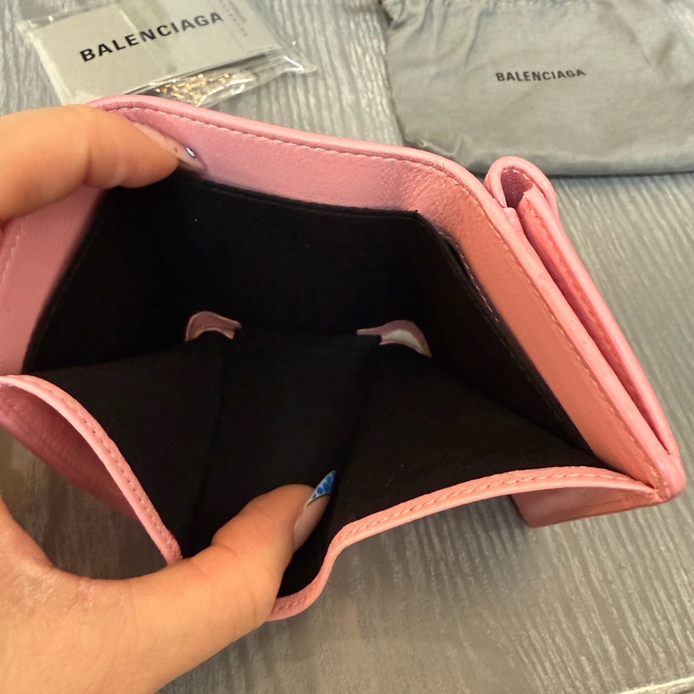BALENCIAGA Pink Papier Leather Compact Wallet — full inclusion - Picture 10 of 10